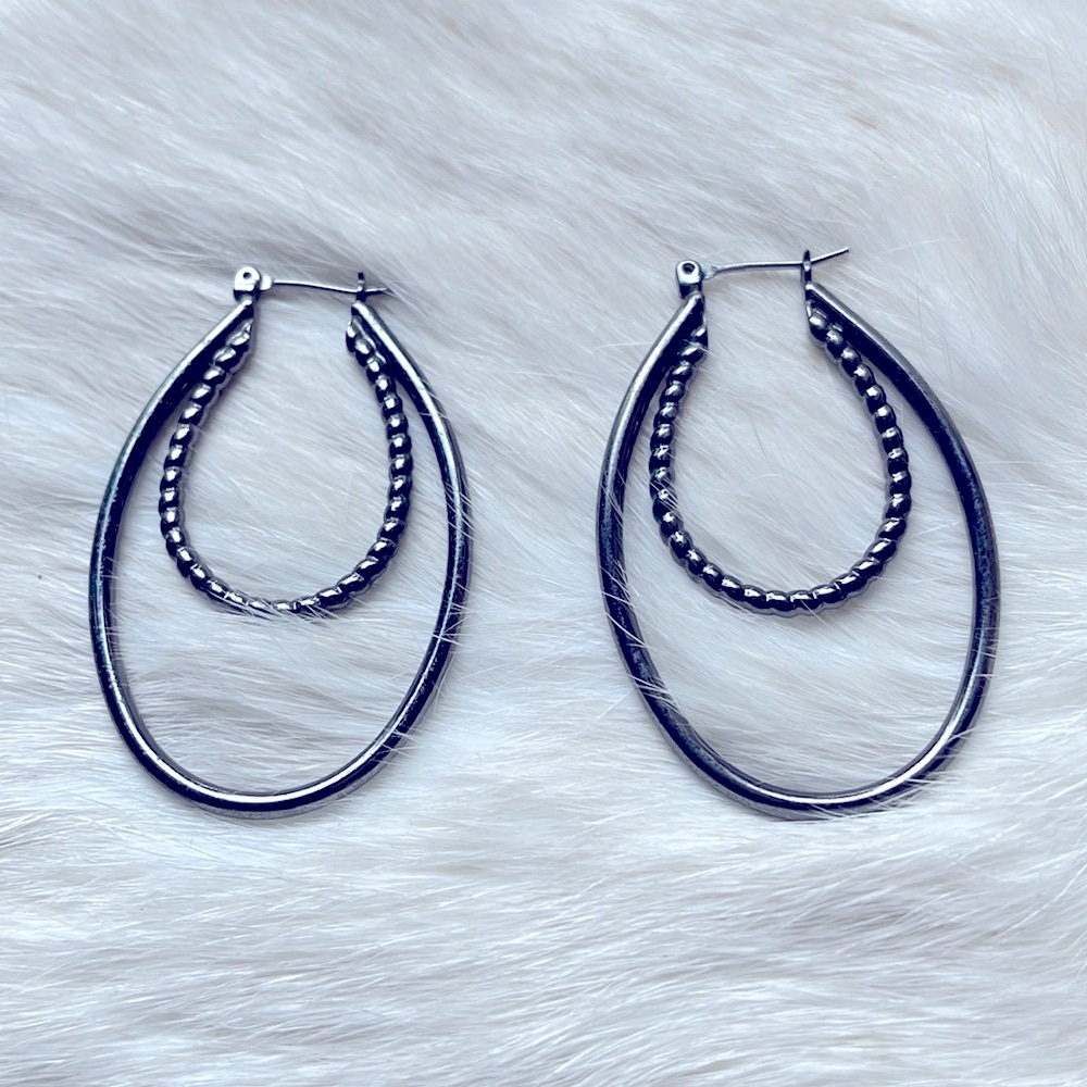 Hoop Earrings metallic gray